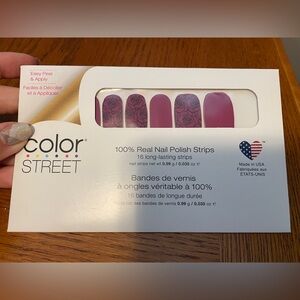 B2G1 Rose Goes Color Street